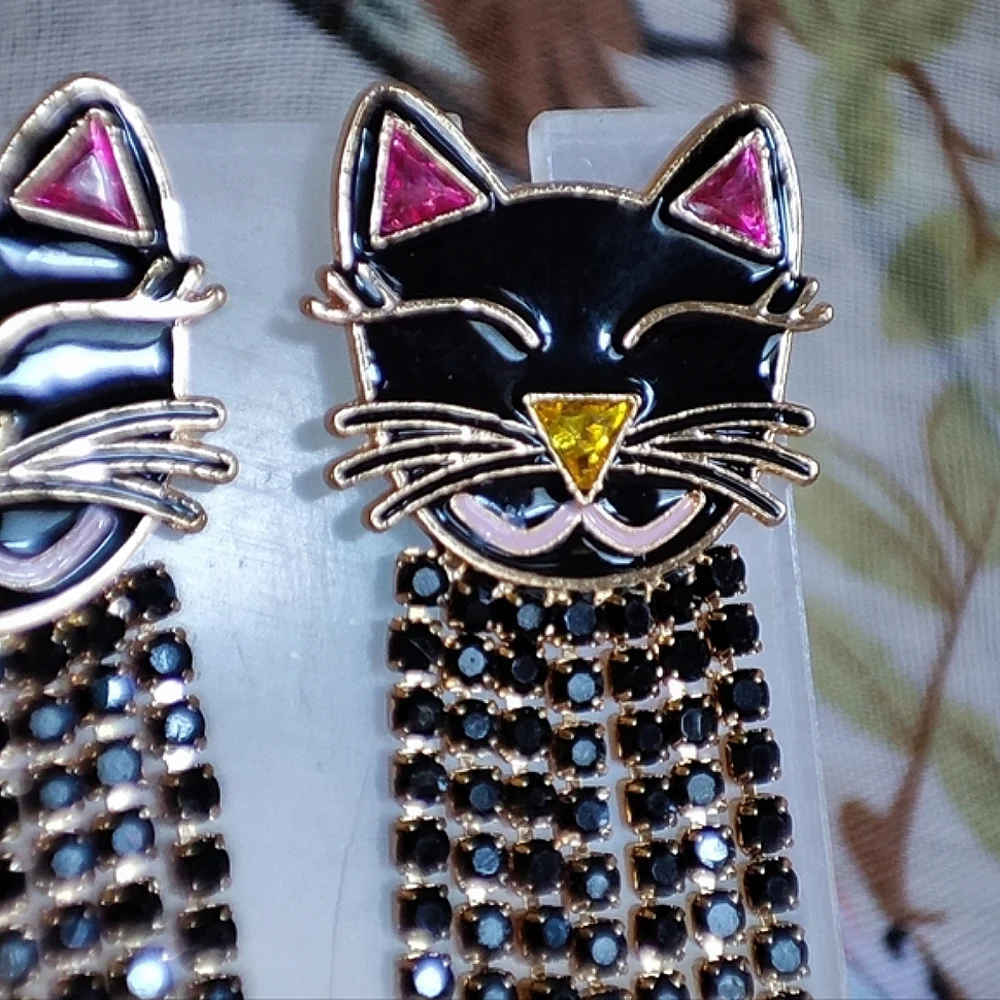 SugarFix BaubleBar Scaredy Black Cat Rhinestone Prong Set Pierced Earrings NWT